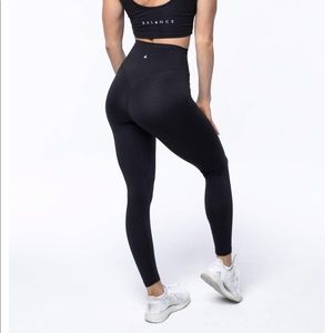 SOLD | Balance Athletica OG dire wolf leggings